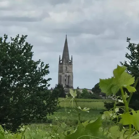Chateau De Courtebotte 3*
