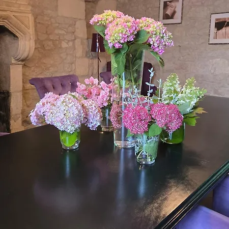 بيت ضيافة Chateau De Courtebotte 3*