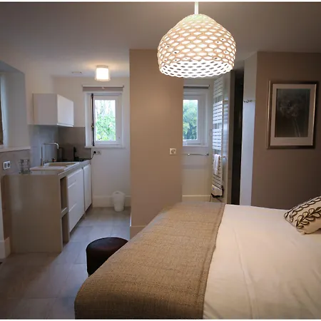 Chateau De Courtebotte