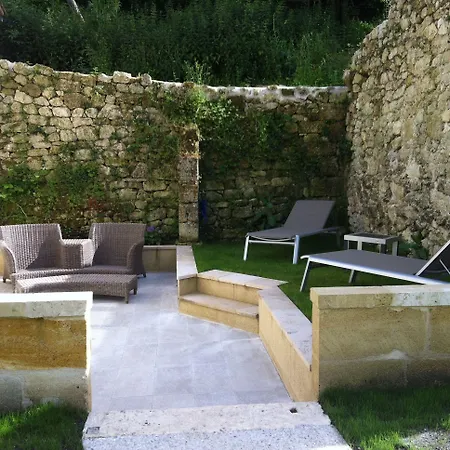 Chateau De Courtebotte Saint-Jean-de-Blaignac