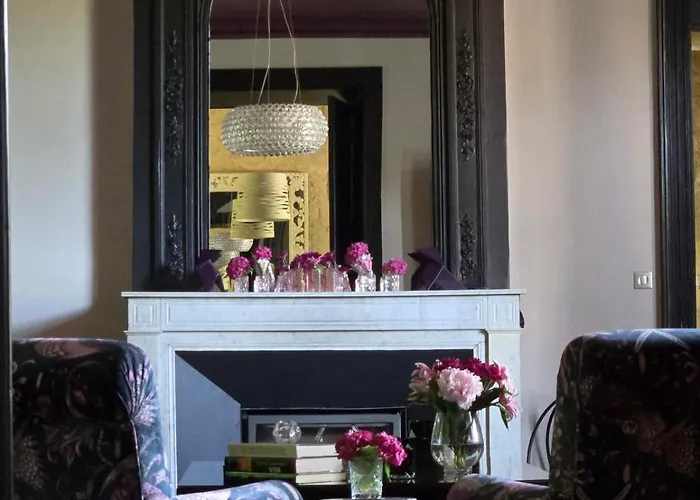 Chateau De Courtebotte 4*