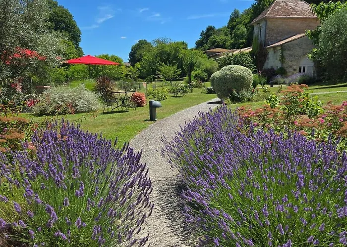 Chateau De Courtebotte
