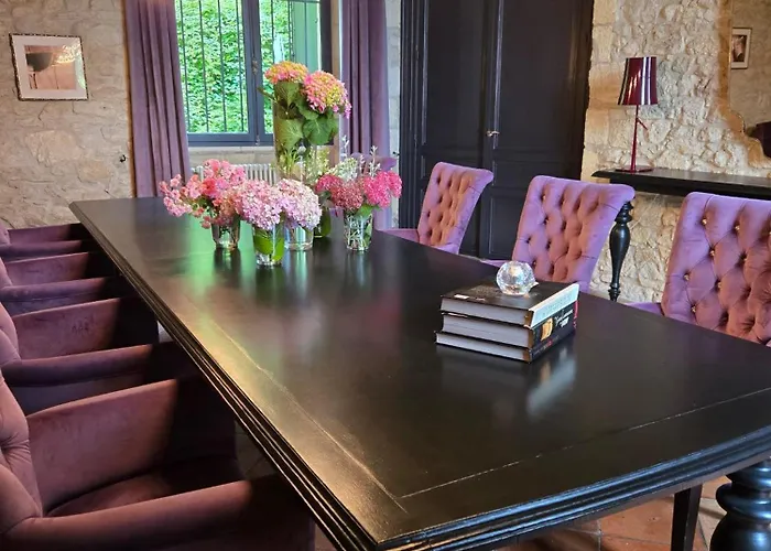 Chateau De Courtebotte