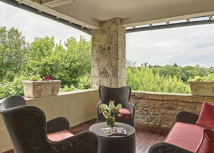 Chateau De Courtebotte Saint-Jean-de-Blaignac