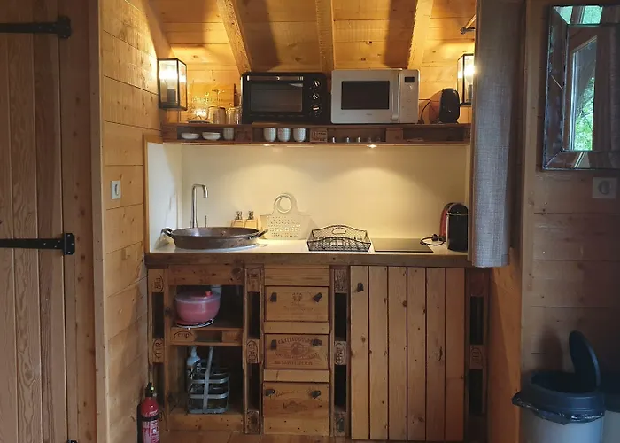 Chateau De Courtebotte Saint-Jean-de-Blaignac